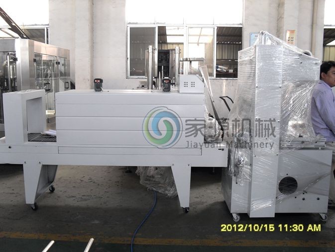 Semi Automatic PE Film Shrink Wrapping Machine 15000 BPH For PET Bottle 3