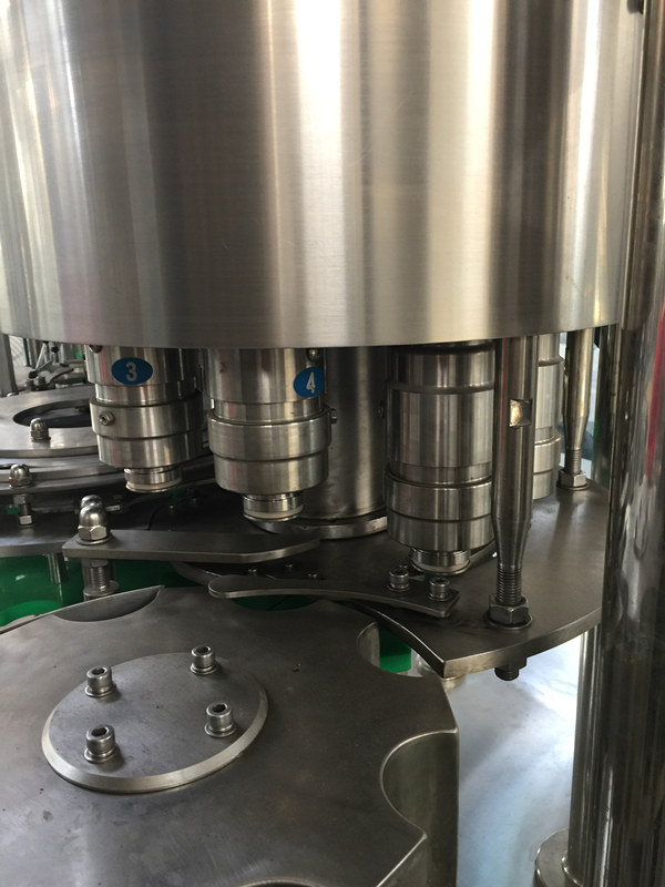 High Efficiency Bottled Water / Liquid Filling Machinery ISO Certification 0