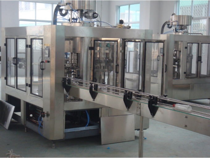 PET Bottle Beverage Filling Machine / Carbonated Drinks Production Lines 1
