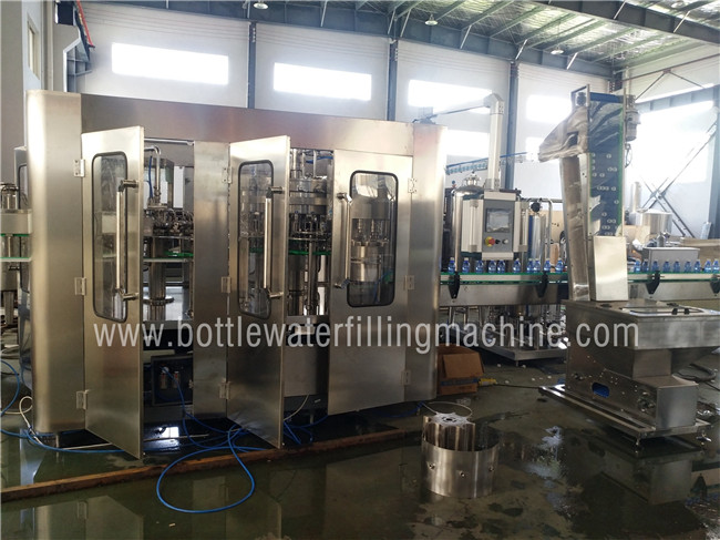 Ss Carbonated Water Production Plant / Fizzy Drink , Isobaric Water Filling Machine 0