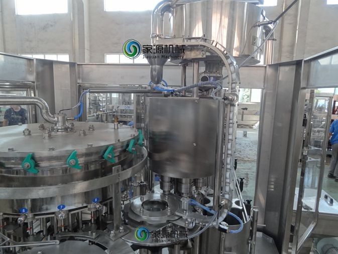 SS304 Carbonated Drink Filling Machine / 3 in 1 Auto Liquid Filling Machine 2