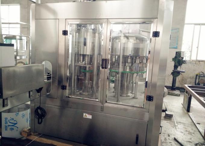 CO2 Carbonated Beverage Filling Machine , Electric Carbonated Drink Canning Machine 0