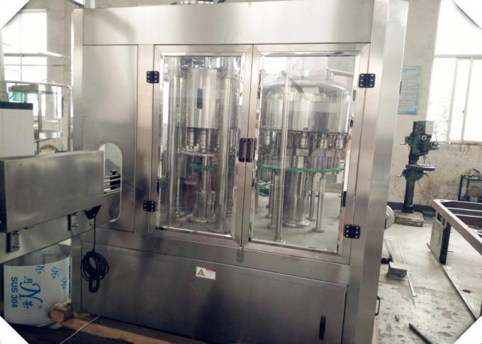 PCL Contol Carbonated Drink Filling Machine With 2000 - 4000 Bph , CE / SGS 1