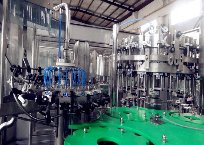 High Speed Carbonated Drink Filling Machine Rinsing / Filling / Capping For PET Bottles 1