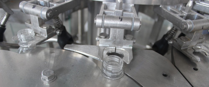 3-In-1 Monoblock Automatic Pure Liquid Bottle Filling Machine For Fruit Juice Production 3
