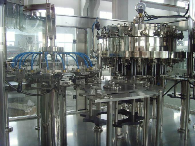 Industrial Soda Water Filling Machine / Sparkling Water Processing Equipment 2