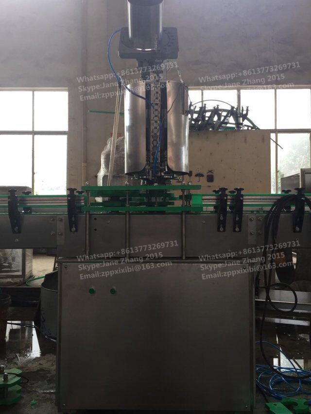 Soda Water / Carbonated Flavour Juice Drink Glass Bottle Filling Machine 2000BPH 2