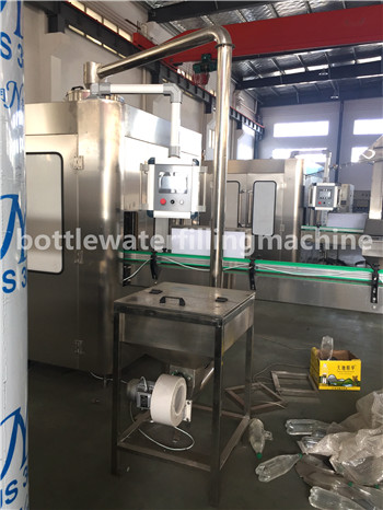 Low Noise Sparkling Water Bottling Line , Carbonated Flavored Drink Filling Machine 2