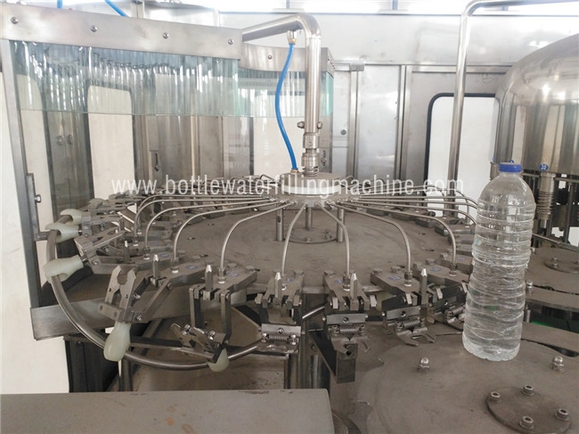PLC HMI Control Water Bottle Filling Machine For 250-2000ml Bottle Size 1
