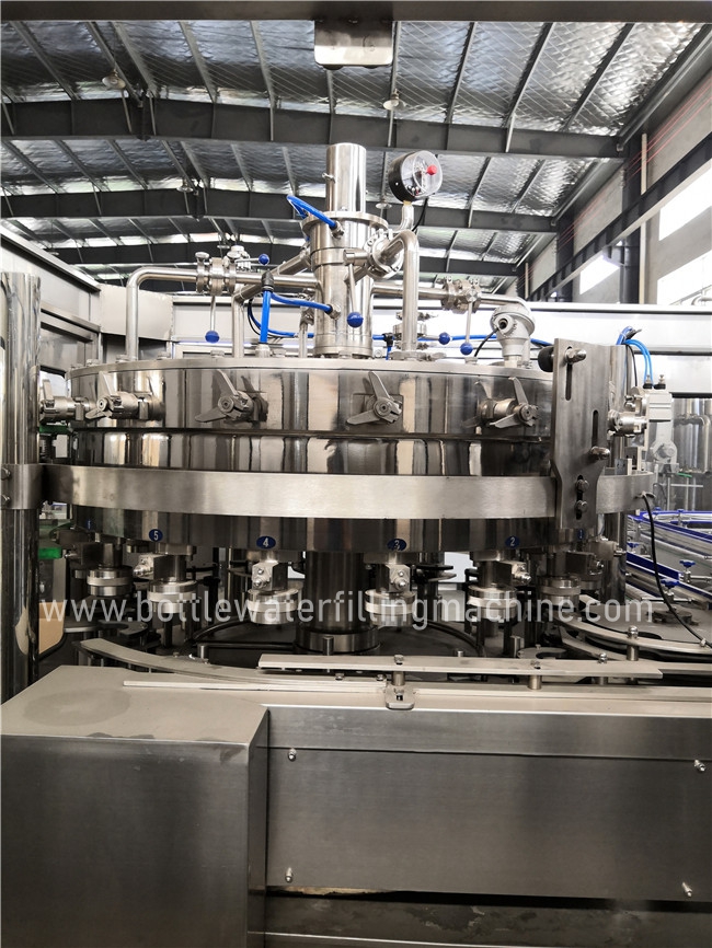 2 In 1 SUS304 Soft Carbonated Drink Filling Machine With Sealer 1