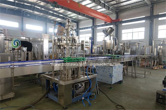 Isobaric  Carbonated Drink Production Line , Carbonated Bottling Equipment Adjustable Speed 0