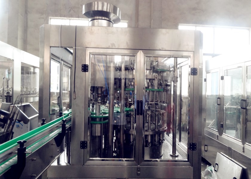 Silvery White Orange Juice Juice Filling Machine With 4000 Bph Production Capacity