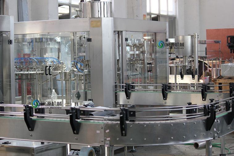 Gravity Auto Liquid Filling Machine Fully Automatic Beer Filling Line