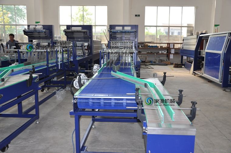 Auto Heat Tunnel Shrink Wrapping Machine For Beverage Flat Bottle